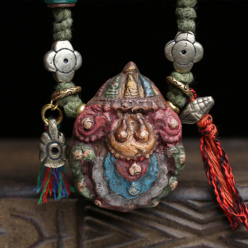 Buddha Stones チベット風彩色ツァツァ彫刻タッセル付きグラウンディングペンダントネックレス - image 1