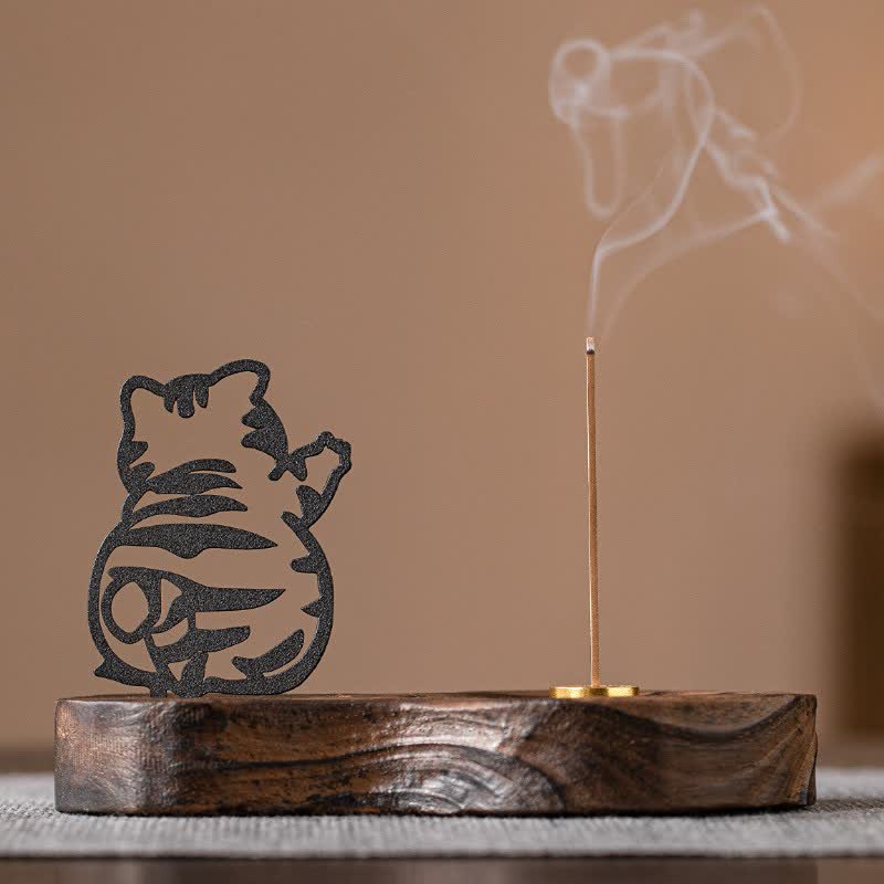 Buddha Stones ヴィンテージ風アイアン製猫型ランプポスト、木製台座付き瞑想用香炉 - 猫の背中 - image 1