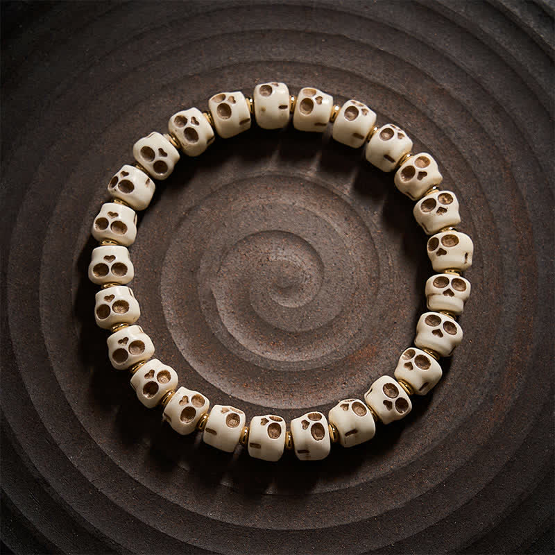 Buddha Stones チベットの骨ビーズ　屍の王の森の頭蓋骨模様　守護と勇気のブレスレット - image 1