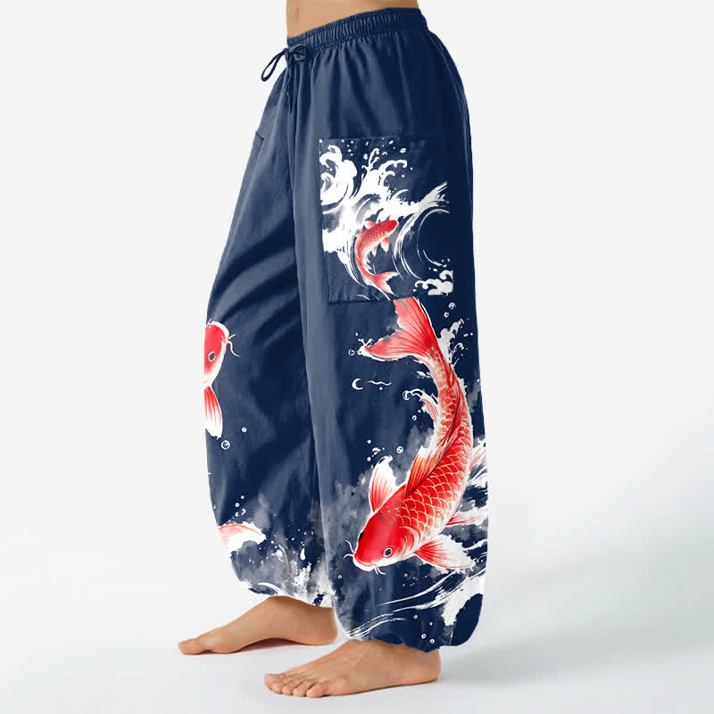 Buddha Stones 綿素材の鯉柄レディースハーレムパンツ（ウエストゴム、サイドポケット付き） - image 1