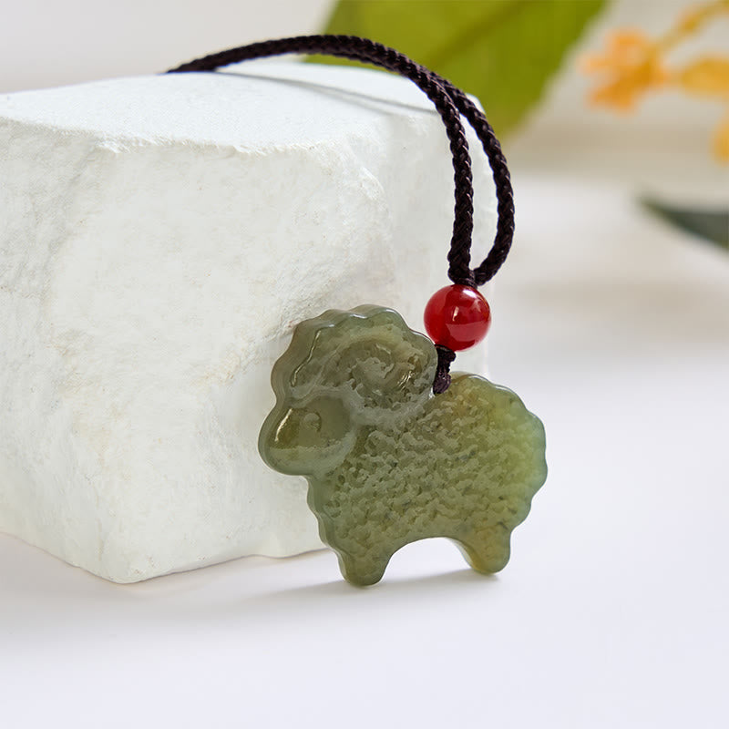 Buddha Stones 緑色の和田翡翠の干支、羊のペンダントネックレス - 翡翠（幸運♥守護） - image 0