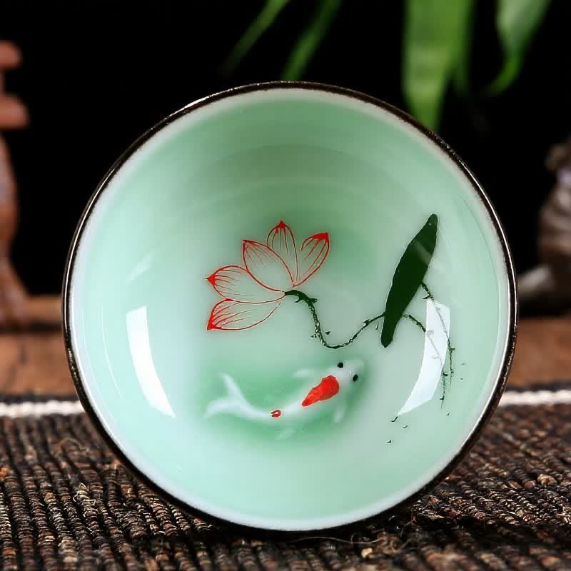 Buddha Stones 手描き鯉と蓮の花模様の陶器製豊かさ茶碗 - 咲き誇る蓮 - image 0