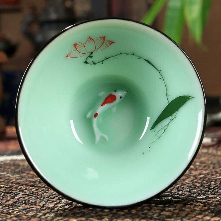 Buddha Stones 手描き青磁陶器蓮鯉斗利茶碗 - 蓮の花 - image 3