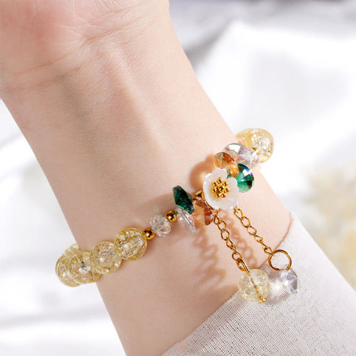 Buddha Stonesのシンプルなデザインの花のチャームガラスビーズブレスレット