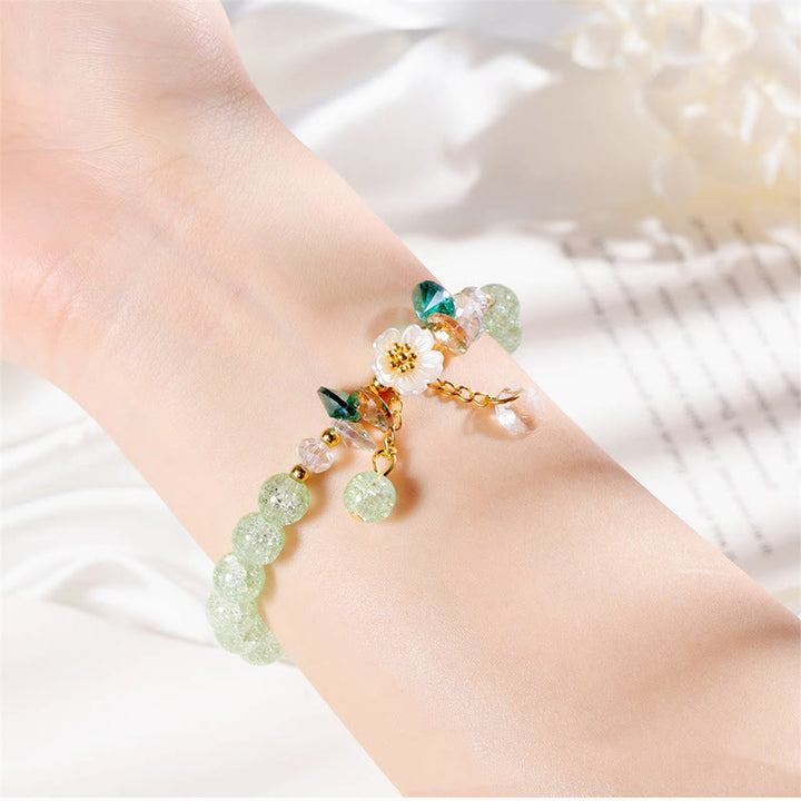 Buddha Stonesのシンプルなデザインの花のチャームガラスビーズブレスレット