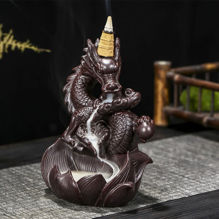 龍の蓮の模様の強さと保護の陶器の香炉の装飾
