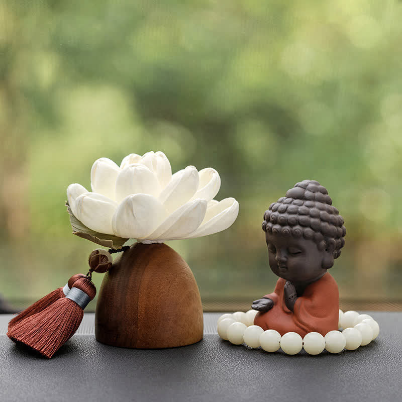 黒桃の木の仏花の癒しの装飾