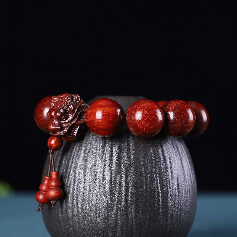 Buddha Stones、ローズウッド、グリーンサンダルウッド、小葉紫檀、龍彫刻の守護ブレスレット