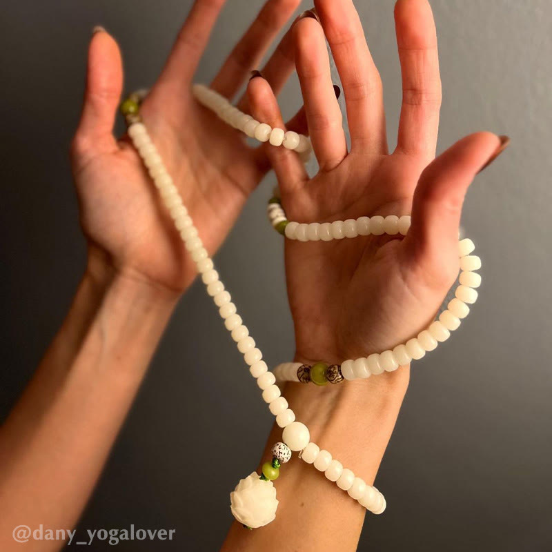 Buddha Stones 白翡翠＆菩提樹ビーズ マーラ 念珠ネックレス 蓮チャーム付き