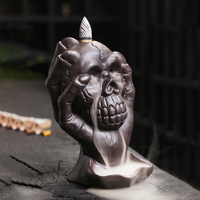 ハロウィンのBuddha Stonesとゴーストハンドの頭蓋骨、紫粘土のスピリチュアルな香炉の装飾