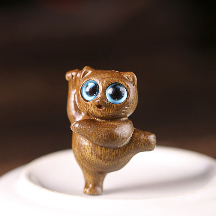 Buddha Stonesミニグリーンサンダルウッドダンシングキャット彫刻ポジティブデスクデコレーション - image 2