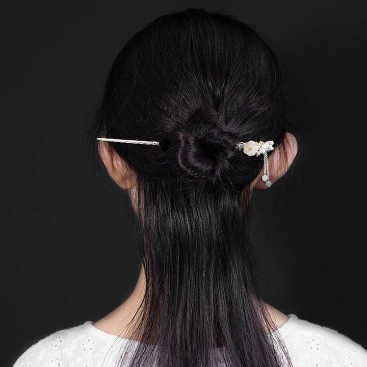 925スターリングシルバーの和田白翡翠の花の祝福のヘアピン